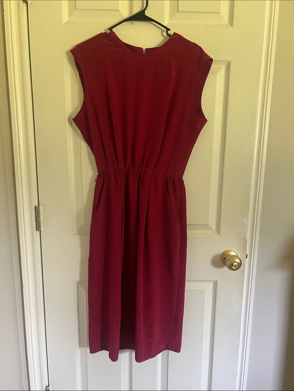 Women’s Sleeveless Red Midi Dress